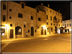 foto Bassano del Grappa di notte